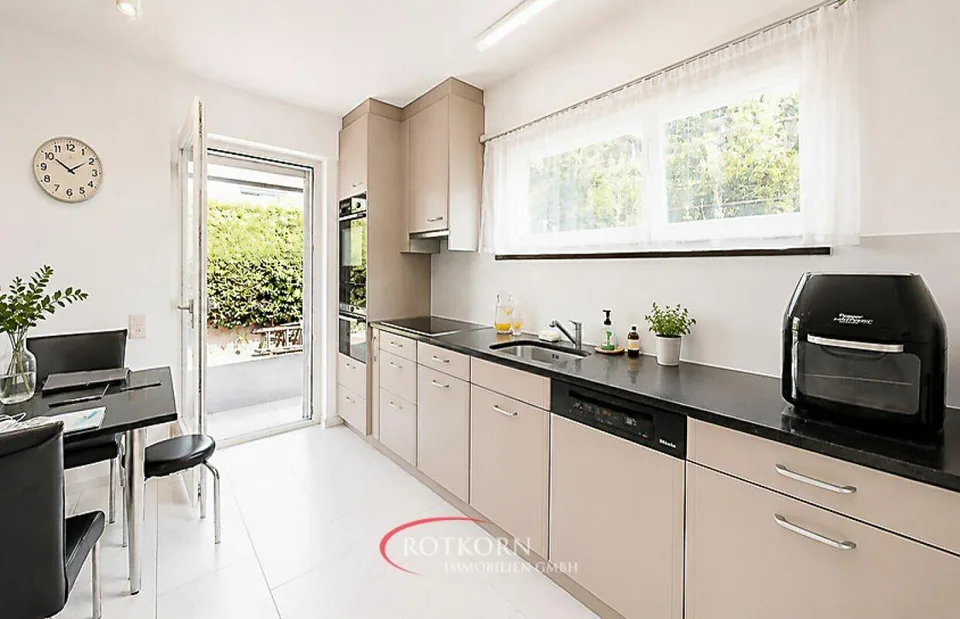 Maison unifamiliale de 6,5 pièces – photo 8 sur 30