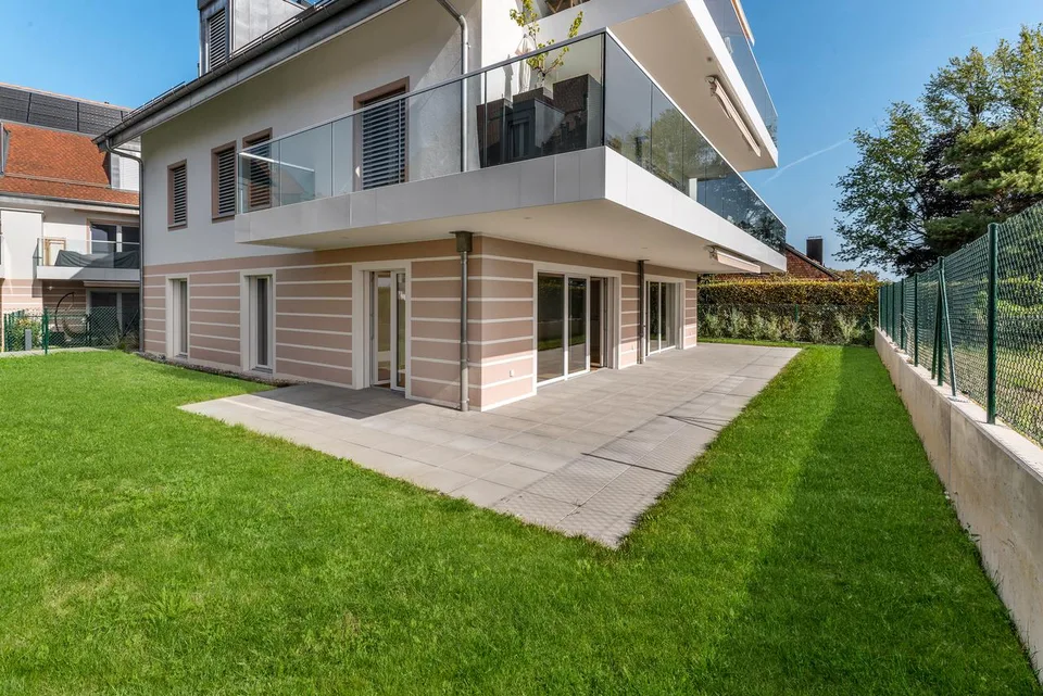 Appartement neuf au cœur des vignes, terrasse et jardin avec vue