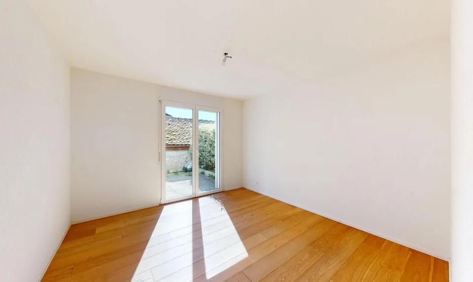 Superb 5.5 rooms with terrace in the center of Crassier – photo 7 of 19