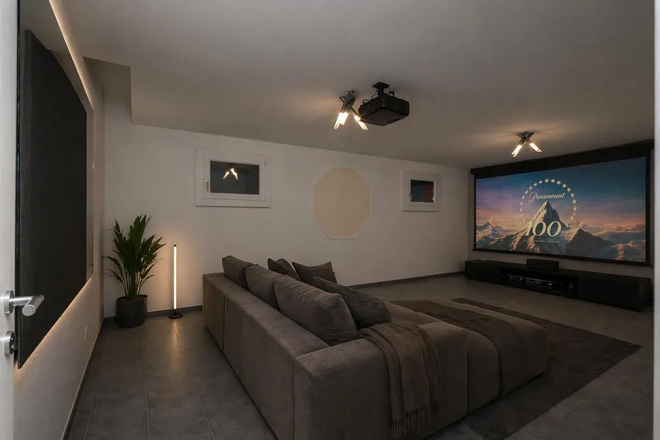 Casa unifamiliare con oasi di giardino e grande garage a Hochfelden