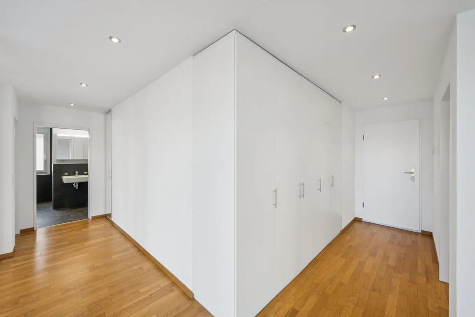 Moderne 2.5-Zimmer-Wohnung mit Gartensitzplatz