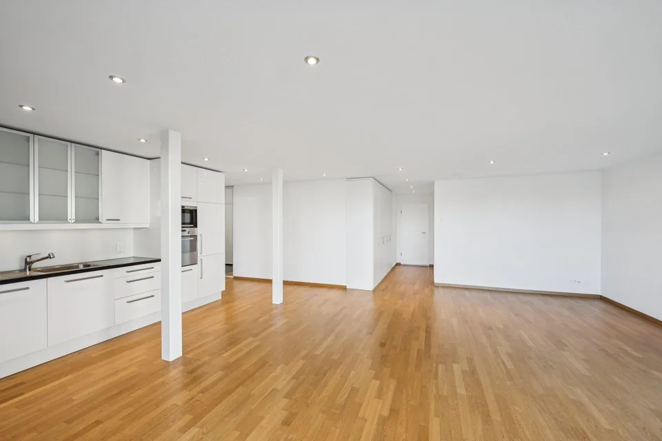 Moderne 2.5-Zimmer-Wohnung mit Gartensitzplatz
