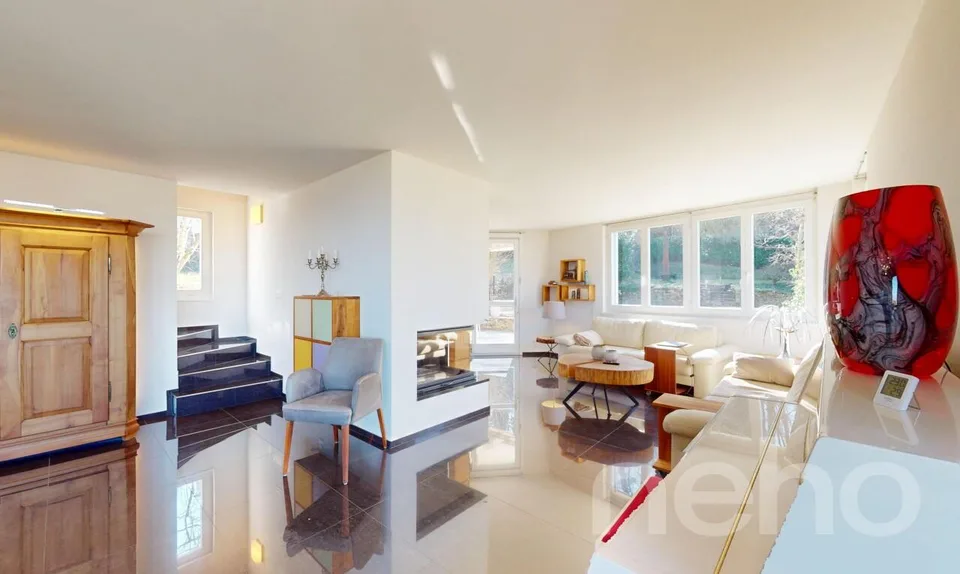 Maison individuelle moderne de 7 pièces dans un emplacement privilégié