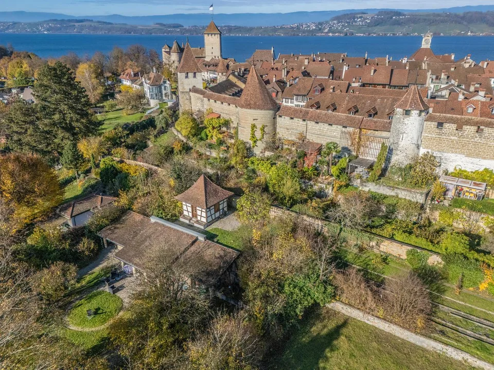 Zu verkaufen: Villa Bellevue   Absolute Exklusivität in Murten!