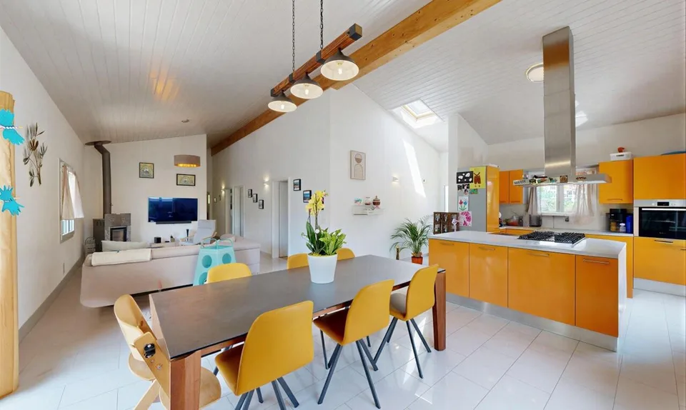 Casa a un piano con giardino: il tuo angolo di pace a Vouvry