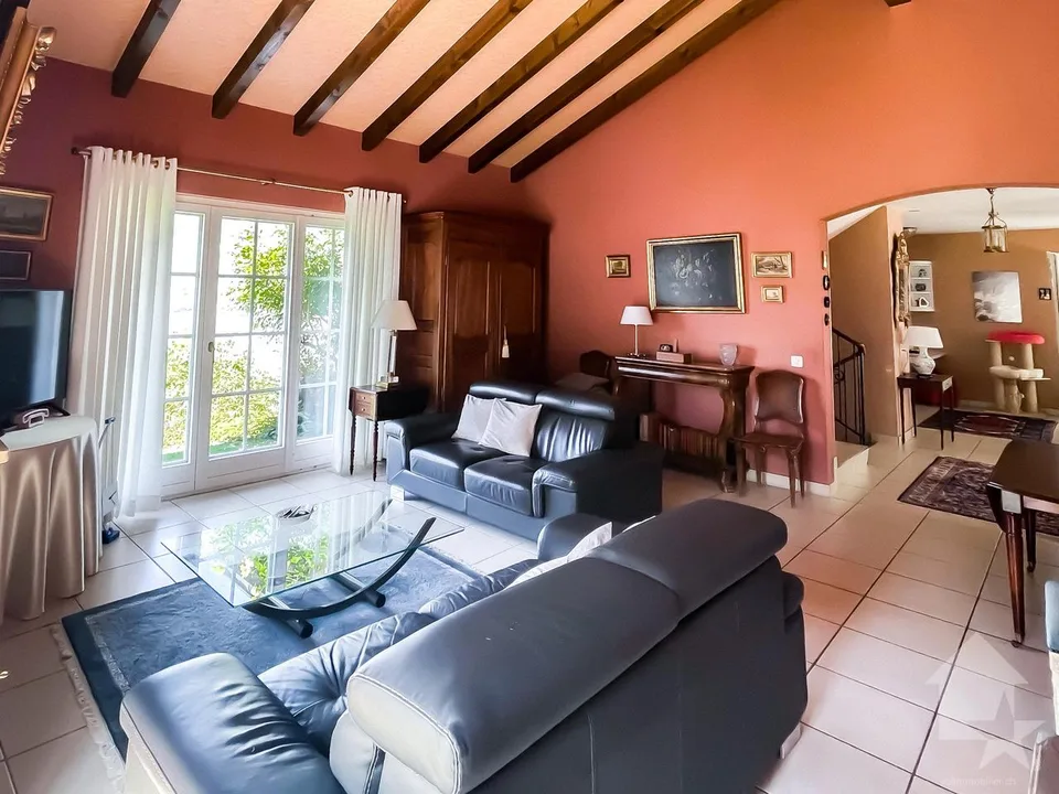 Stupenda villa familiare con vista panoramica – foto 6 di 22