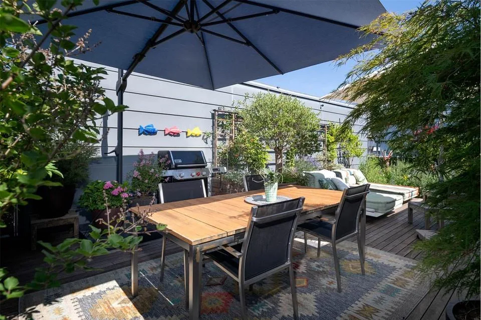 Neuwertige 4½ Zimmer-Attikawohnung an guter Lage