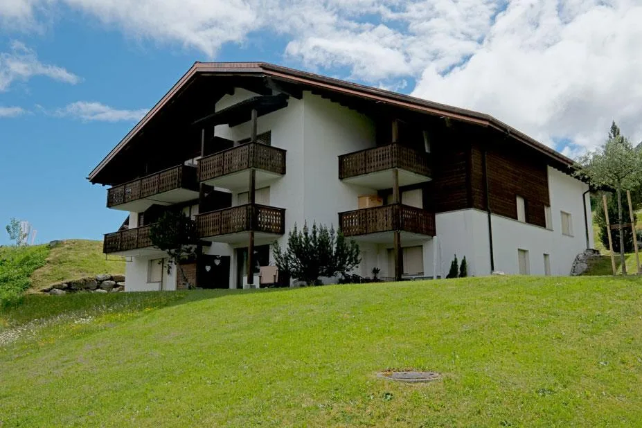 Die heimelige Wohnung  in Obersaxen mit Ski-in und Ski-out