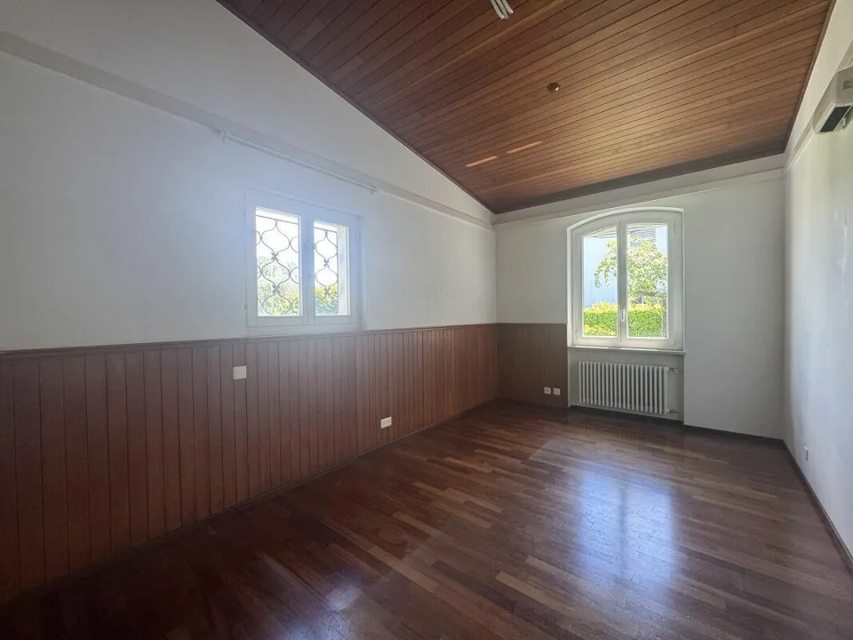 Einfamilienhaus nur wenige Schritte vom See entfernt