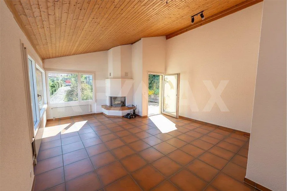 Einfamilienhaus mit atemberaubender Aussicht und viel Umschwung...