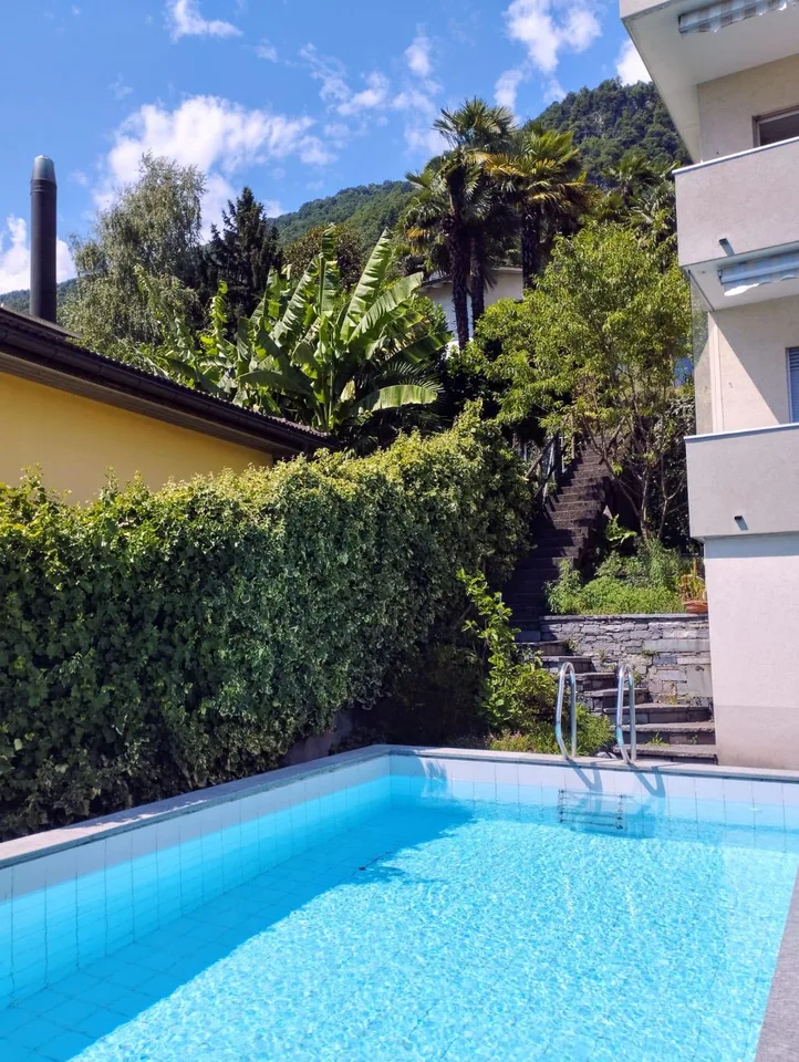 GORDOLA - Wir verkaufen eine große Wohnung mit Schwimmbad