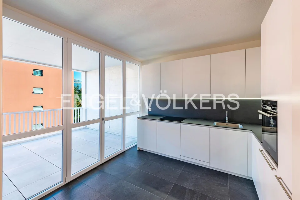 Renoviertes zentrales Duplex mit hellen Räumen