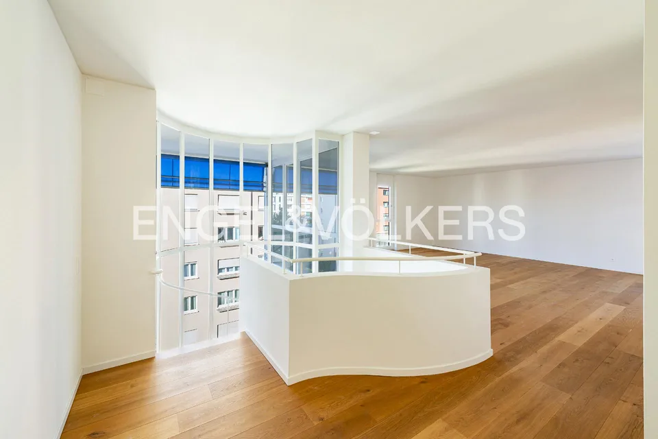 Renoviertes zentrales Duplex mit hellen Räumen