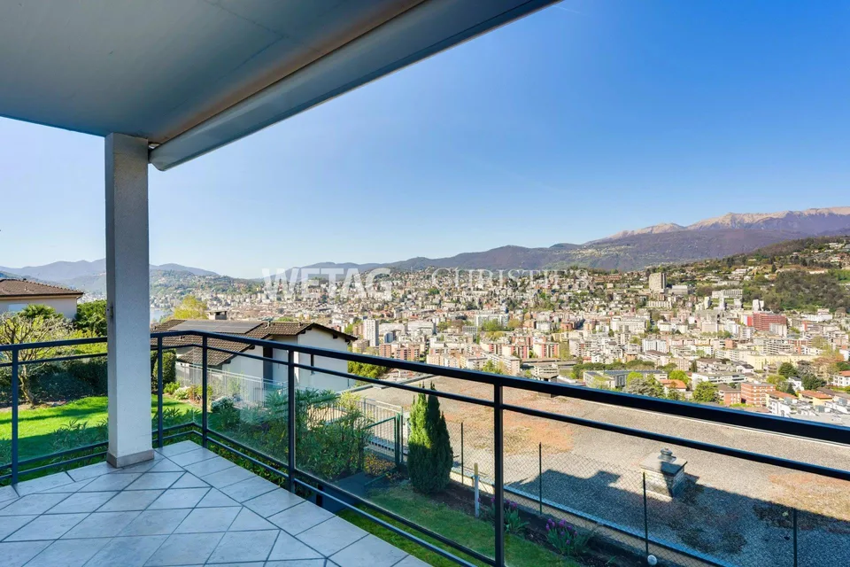 Lugano-Viganello : Villa élégante avec terrasse panoramique spacieuse à vendre – photo 6 sur 13