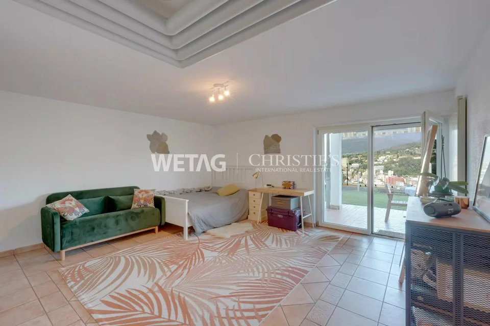 Lugano-Viganello : Villa élégante avec terrasse panoramique spacieuse à vendre – photo 12 sur 13