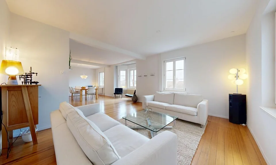Elegante casa di 9 locali con vista e fascino d'epoca