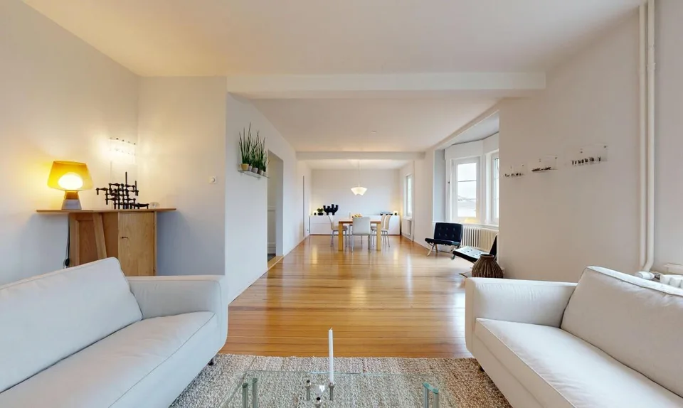 Elegante casa di 9 locali con vista e fascino d'epoca