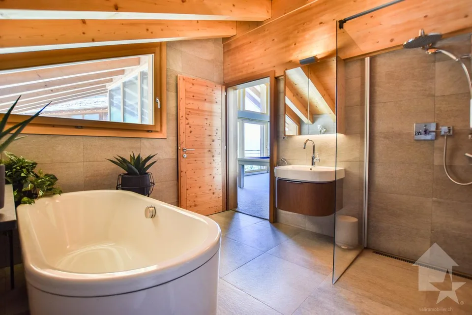 Magnifique chalet de grand standing directement sur les pistes de ski – Foto 25 von 30