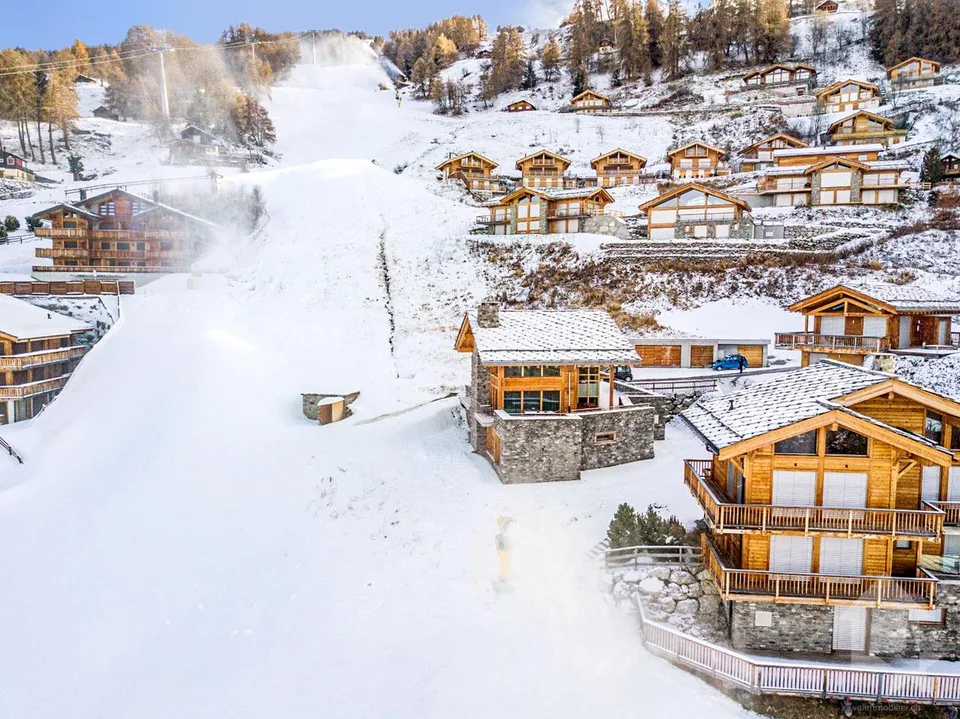 Magnifique chalet de grand standing directement sur les pistes de ski – Foto 9 von 30