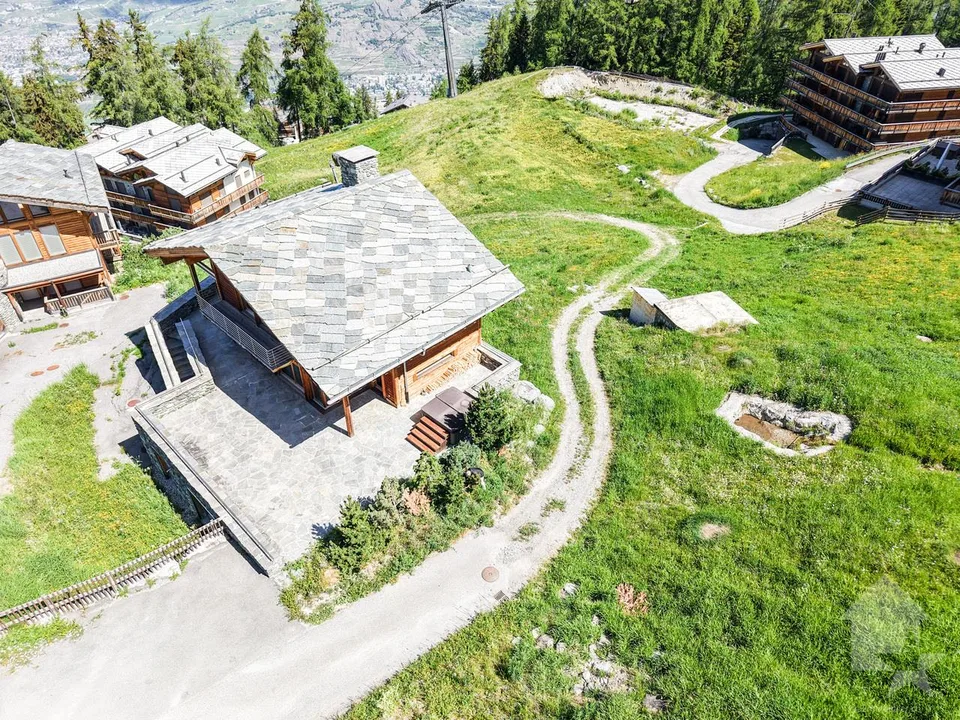 Magnifique chalet de grand standing directement sur les pistes de ski