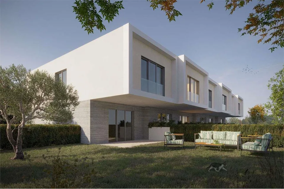 Neue Reihenhaus-Villa mit eigenem Garten und Pool
