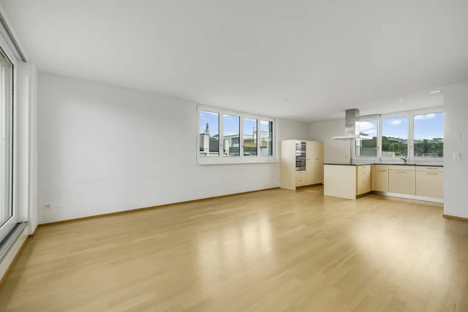 Appartement attique merveilleux avec deux terrasses