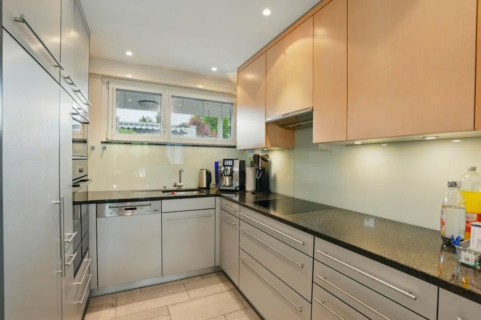 Casa da sogno di 5,5 locali con piscina e garage