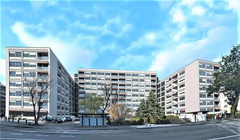Appartement au 8ème étage en attique