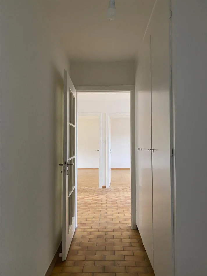 Moderne 3.5-Zimmer-Wohnung mit Balkon in Allschwil