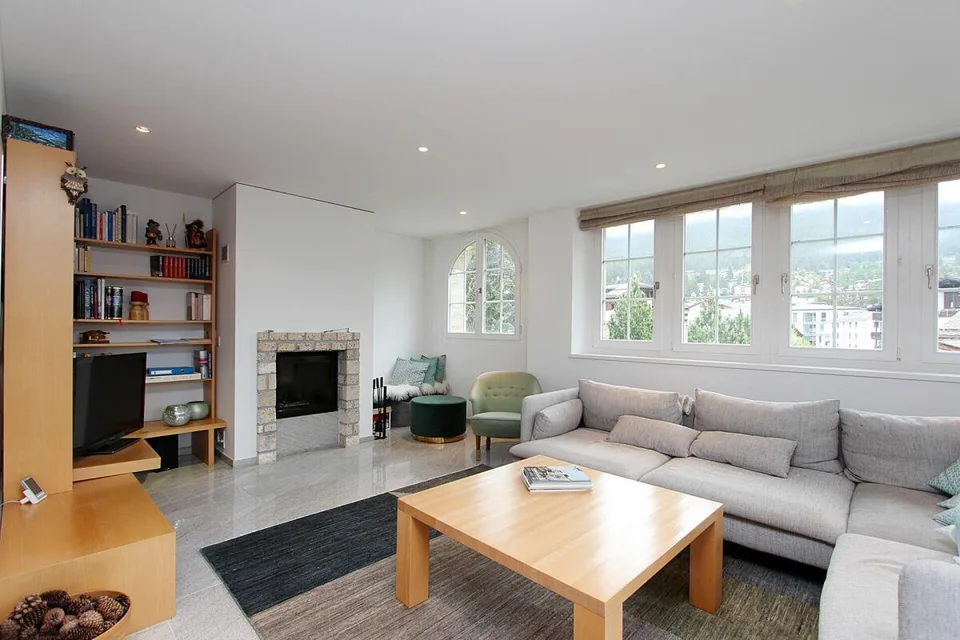 Exklusive 5.5 Zimmer-Ferienwohnung zur Dauermiete