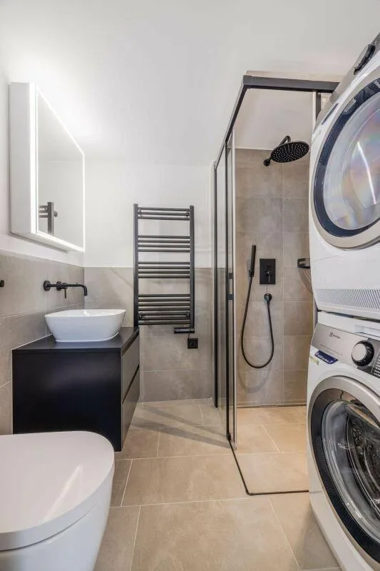 3.5-Zimmer Wohnung mit modernem Ausbaustandard und einzigartiger Da...