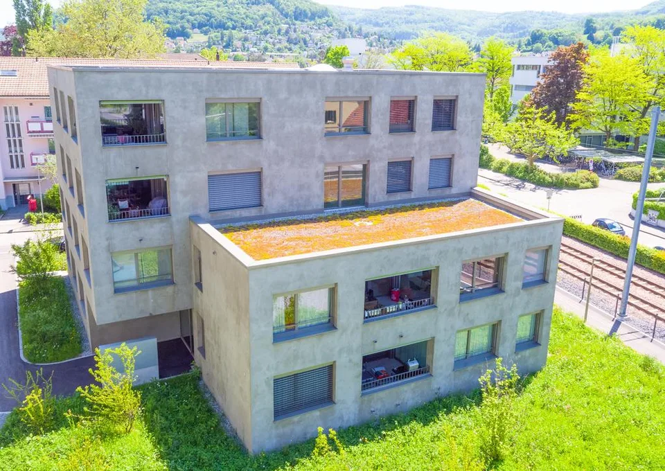 **grosse, moderne 2.5 ZWG** in der Wohnüberbauung zum Park