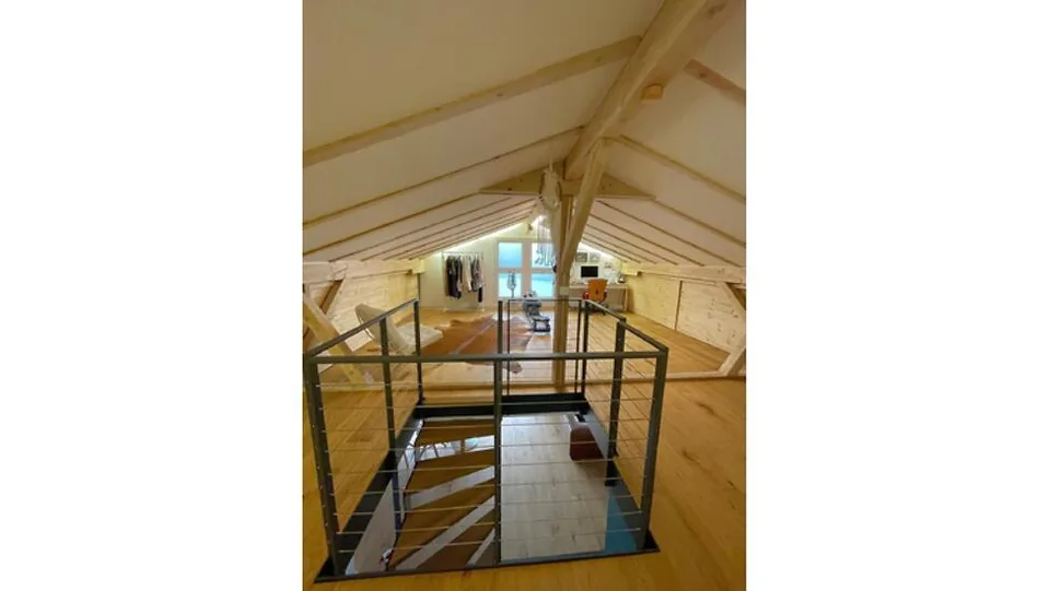 3 ZIMMER-HAUS IN TSCHINGEL OB GUNTEN (BE), MÖBLIERT, TEMPORÄR