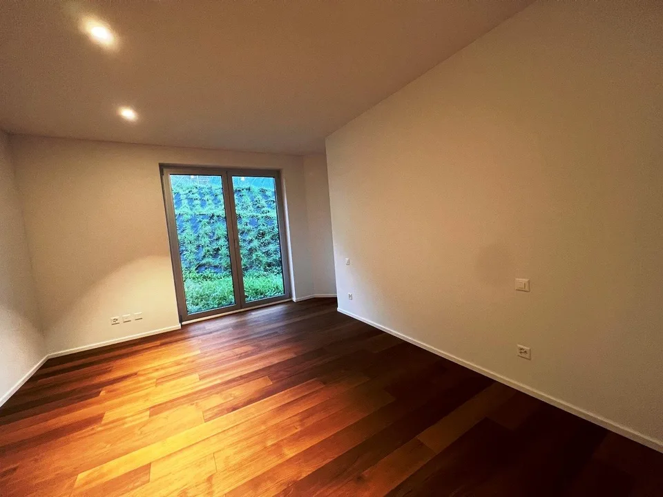 NEW 5.5-ROOM APARTMENT WITH BREATHTAKING OPEN LAKE VIEW – photo 11 of 13