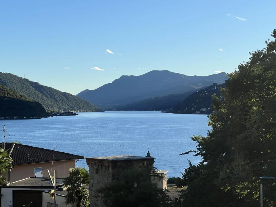 NUOVO APPARTAMENTO DI 5.5 LOCALI CON SPETTACOLARE VISTA APERTA SUL ...