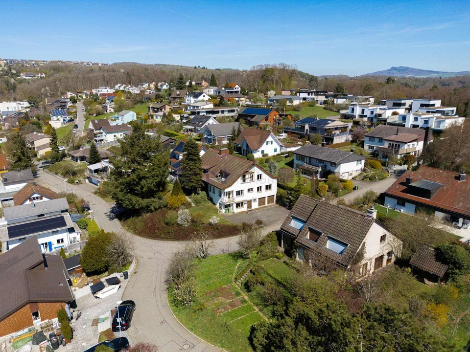 Blick auf Schloss Herblingen und die Stadt – Foto 10 von 12