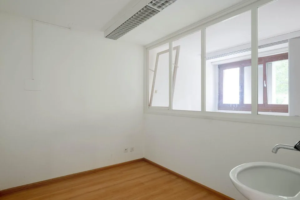 3.5 Zimmer-Wohnung mit Hobbyräumen beim Kannenfeldpark in Basel – foto 11 di 12
