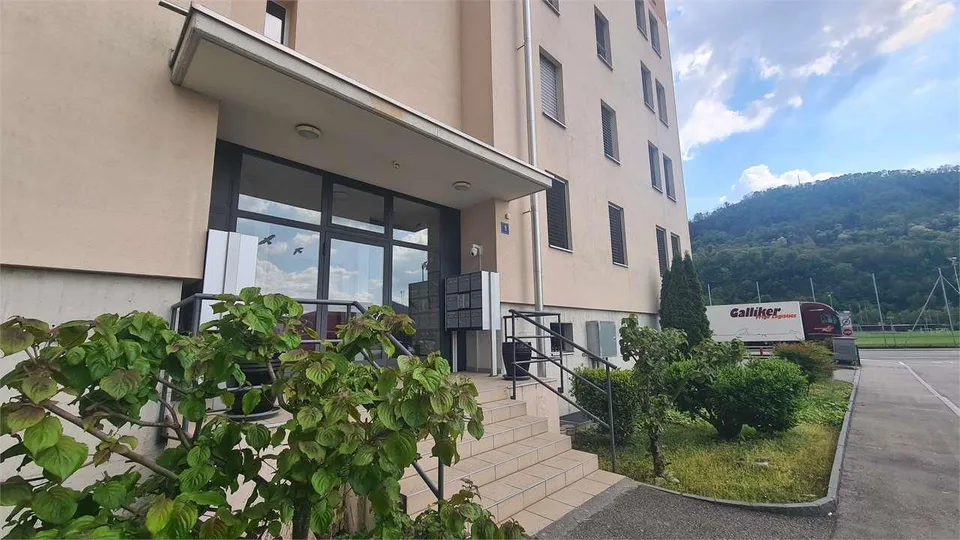 CHIASSO: GRANDE ATTICO PANORAMICO