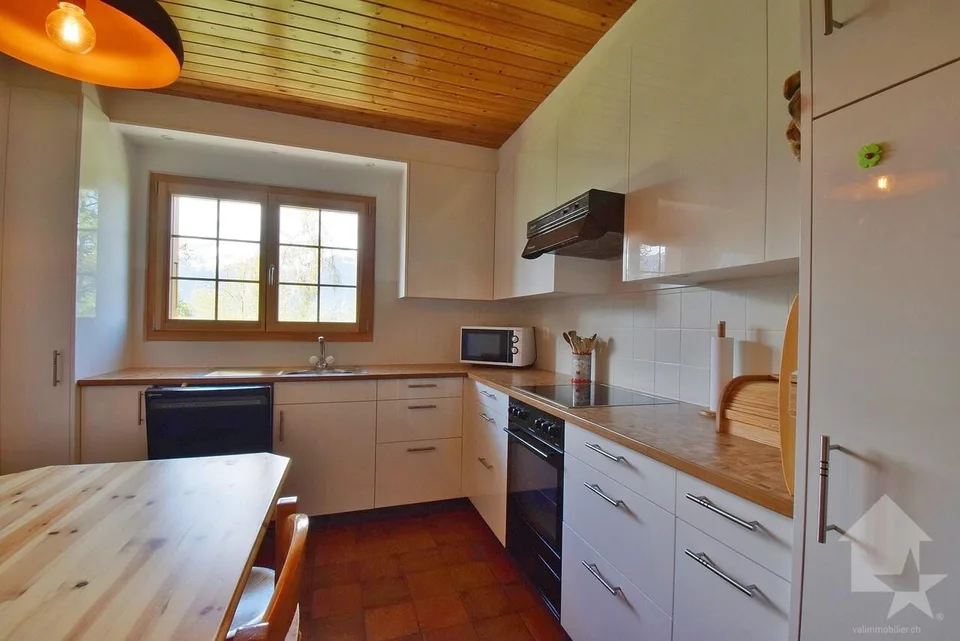 Bellissimo chalet in montagna con una magnifica vista panoramica – foto 8 di 16