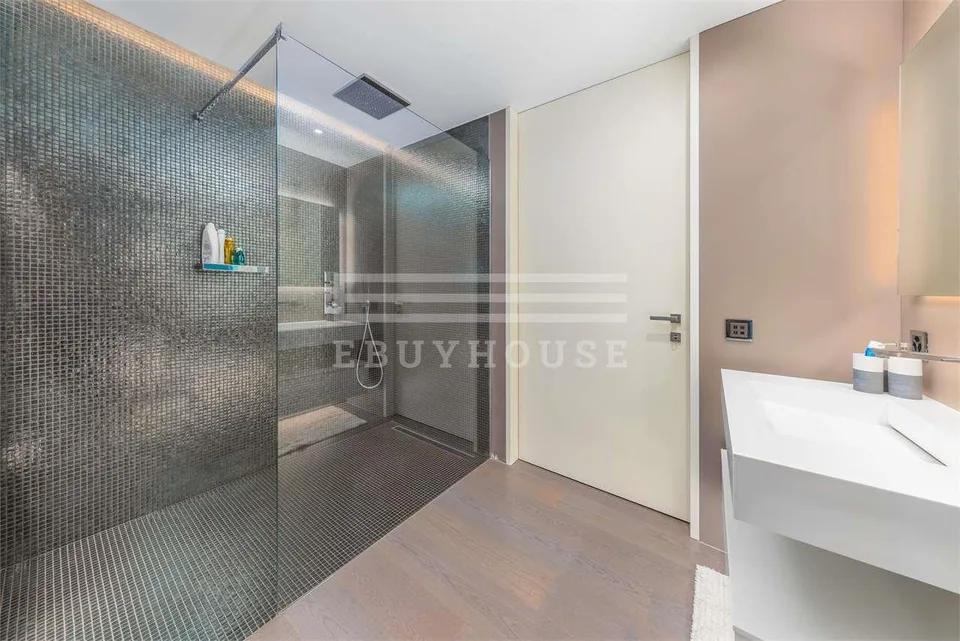 Prachtvolle Wohnung mit Seeblick im Zentrum – Foto 9 von 13