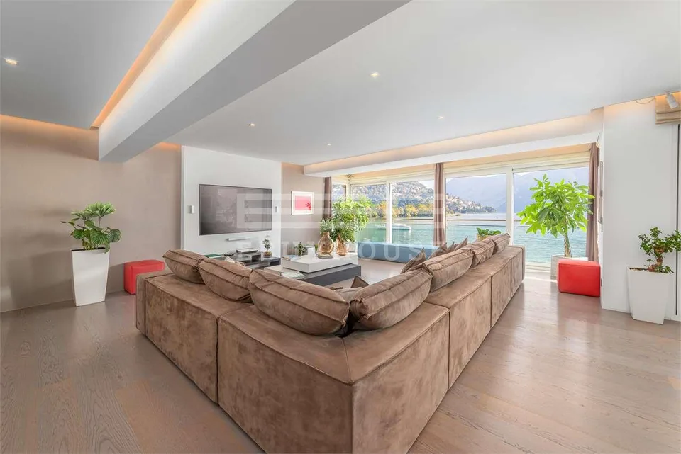 Appartement splendide avec vue sur le lac en plein centre