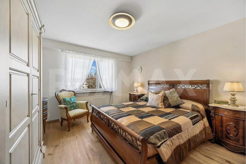 Bright 3.5-room apartment with two balconies