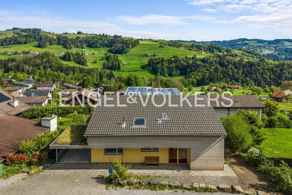 Grosszügiges Zuhause an ruhiger Lage
