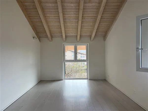 Wohnung mit Einkommen: 3.5 Zimmer