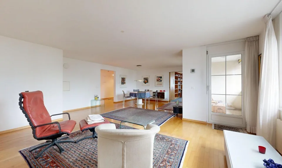 Posizione residenziale ideale con terrazza e balcone