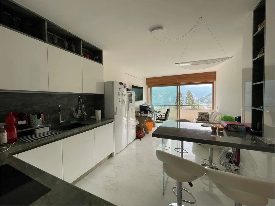 Appartement de luxe exclusif avec vue à couper le souffle sur le lac de Lugano