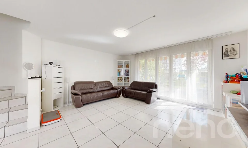 Appartamento duplex 4,5 locali con spazio aggiuntivo a Henau