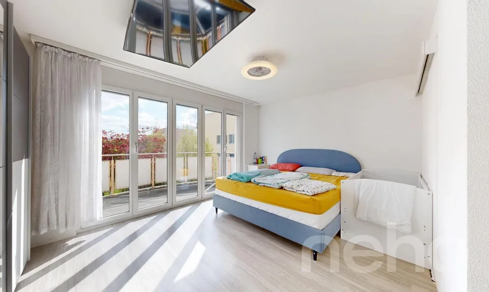 4.5-room duplex apartment with additional space in Henau – photo 8 of 19