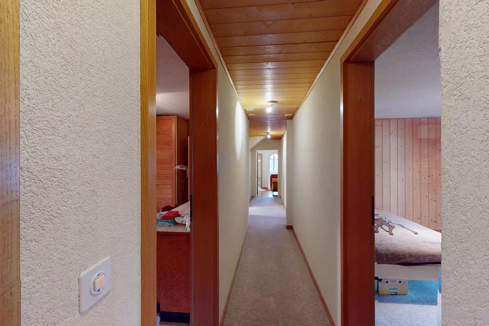 6.5-room apartment with a lot of character – photo 10 of 11