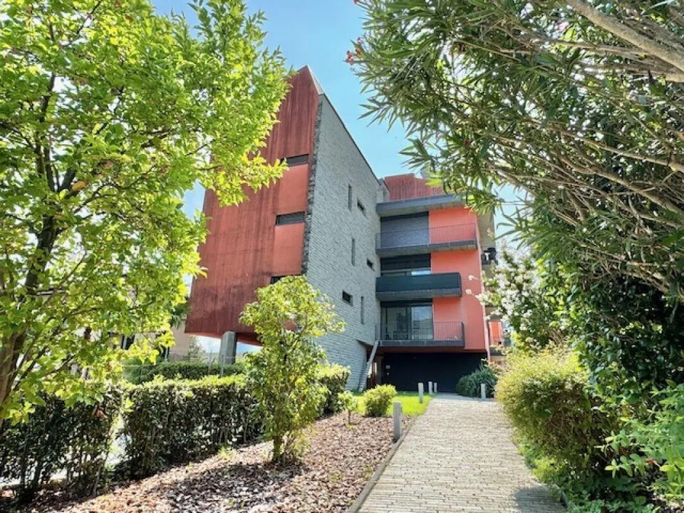 ZU VERKAUFEN IN LOSONE - MODERNE DUPLEX ATTIKAWOHNUNG